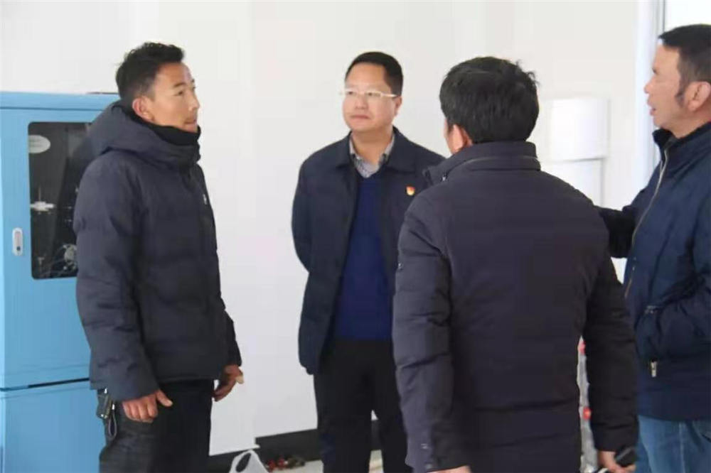 吉隆縣縣委副書記、縣長胡紅等領導班子進行檢查和指導工作